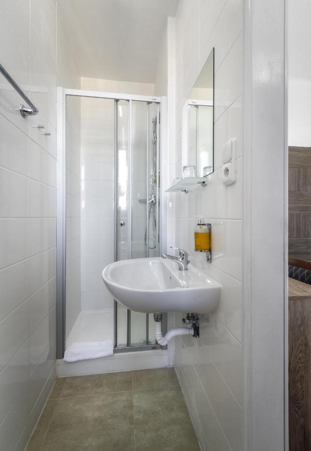 Standard Single Room,1271293333:JPEG